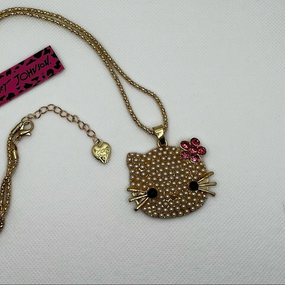 💔SOLD💔 NECKLACE! Betsey Johnson Hello Kitty Pearl Pendant BNWT - Picture 4 of 8